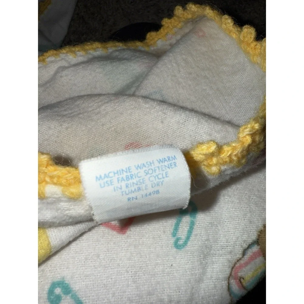 2 Riegel Receiving Blankets Teddy Beddy Bear‎ Edges Crochet *read* 1980's